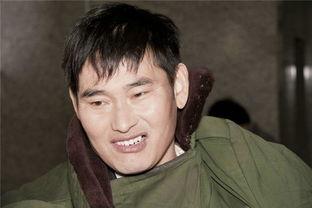 大衣哥瓜州吃瓜,一场意外的乡村美食之旅